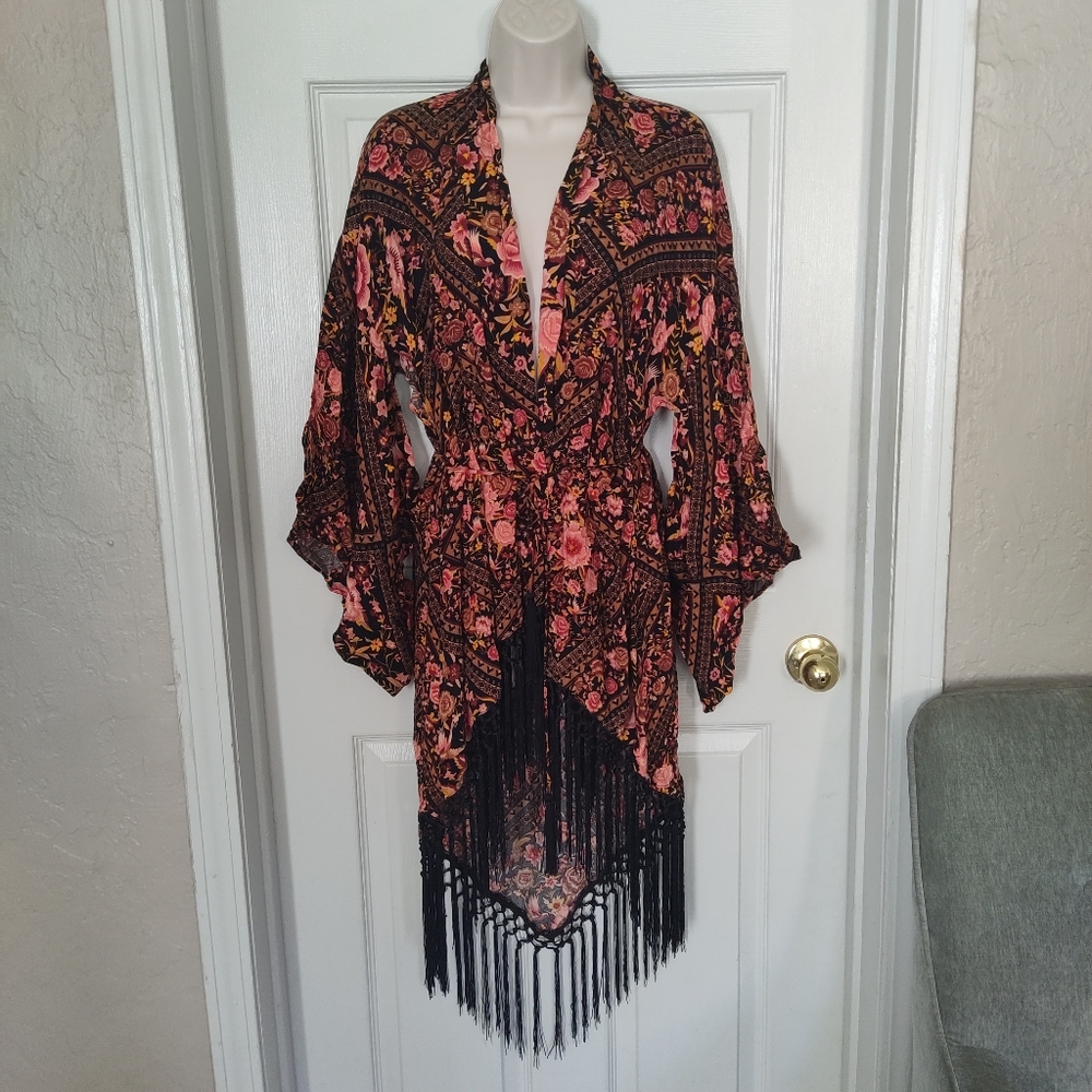 NWOT Spell and the Gypsy Floral Kimono, One Size